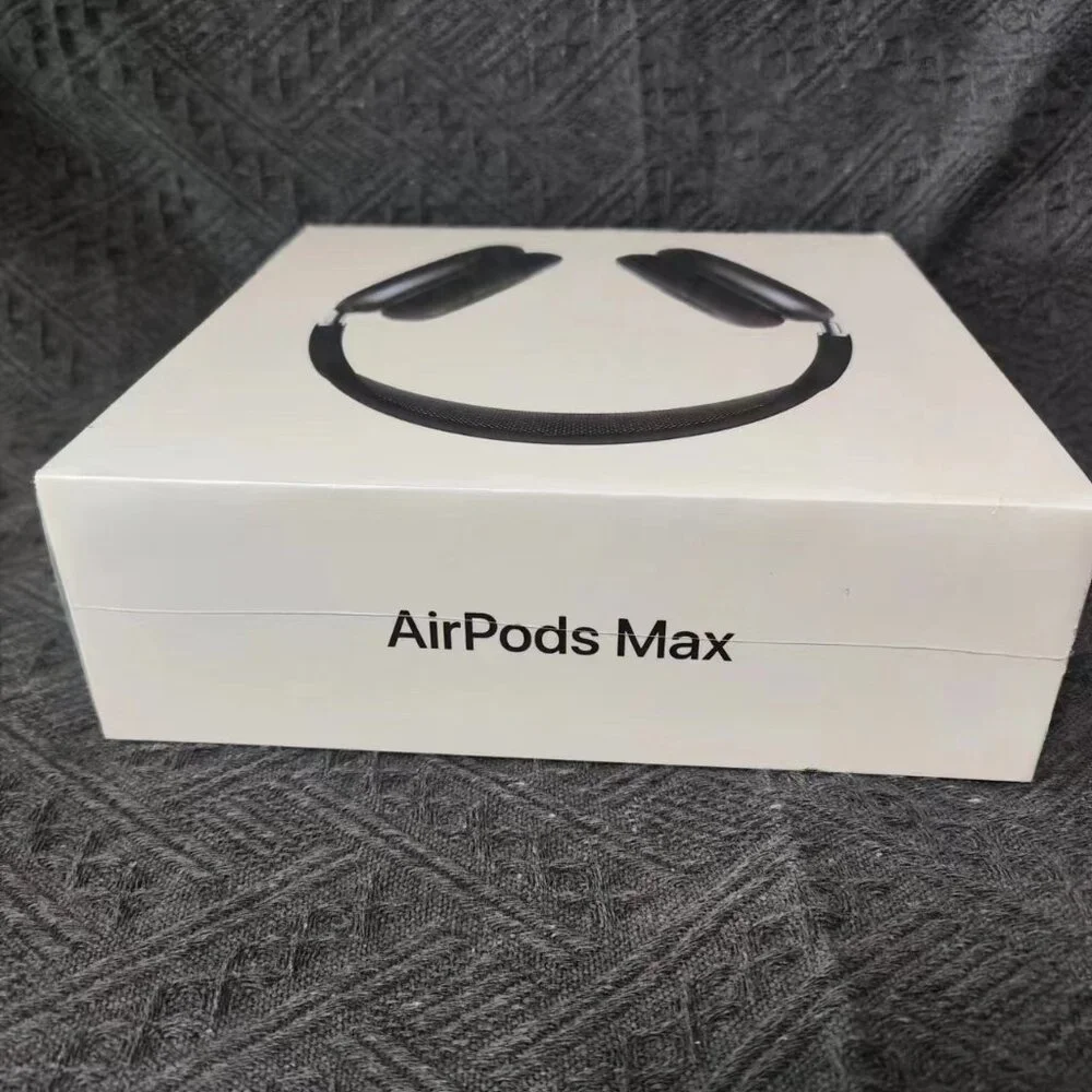 Apple AirPod Pro Max - Black with charger (original box) - Picture 2 of 4